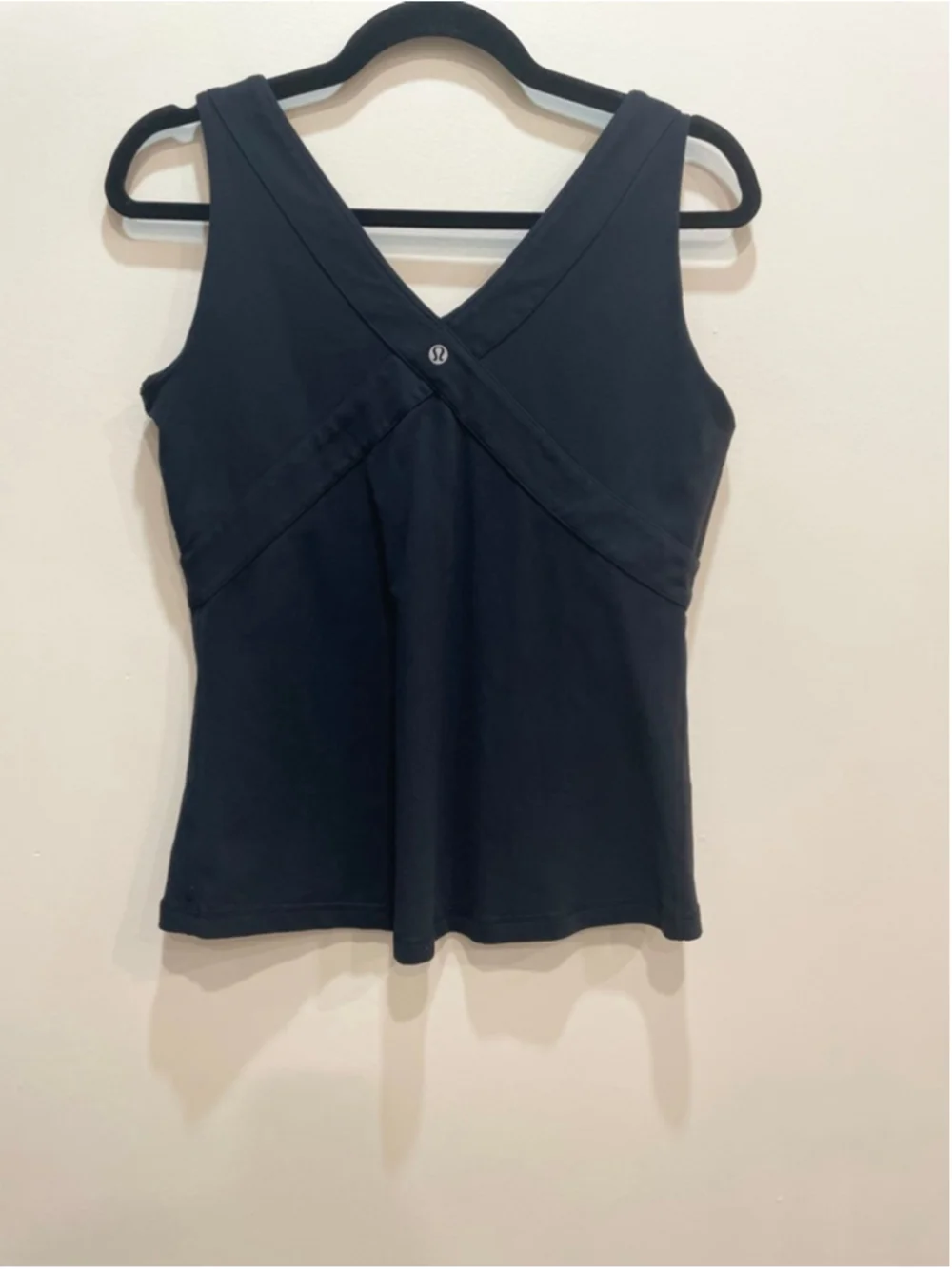 Lululemon Black V-Neck Babydoll Tank Top 10 Shelf Bra Workout Athletic Y2K - Picture 3 of 6